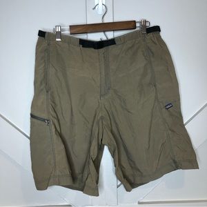 Patagonia Men’s Large Khaki Outdoor Hiking Lightweight Nylon Shorts